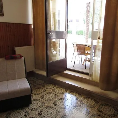 Paliska Apartment *